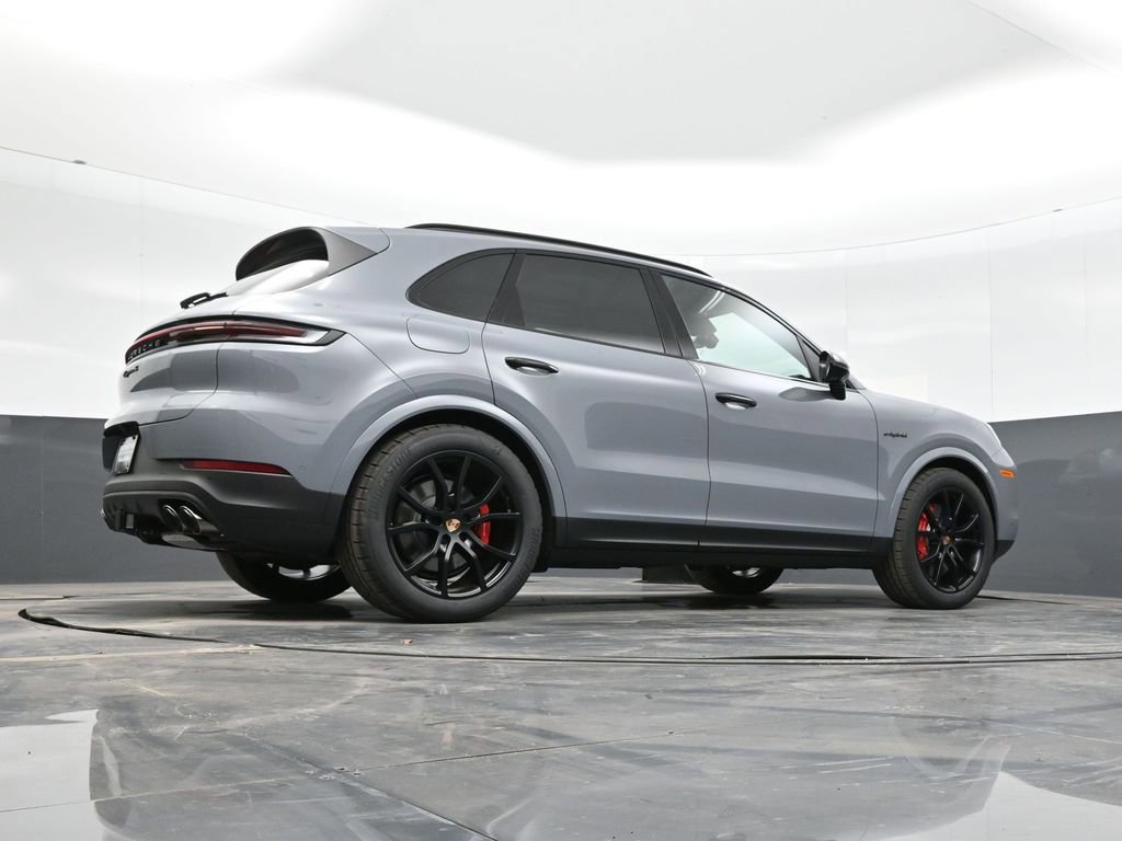 New 2026 Porsche Cayenne S image 38