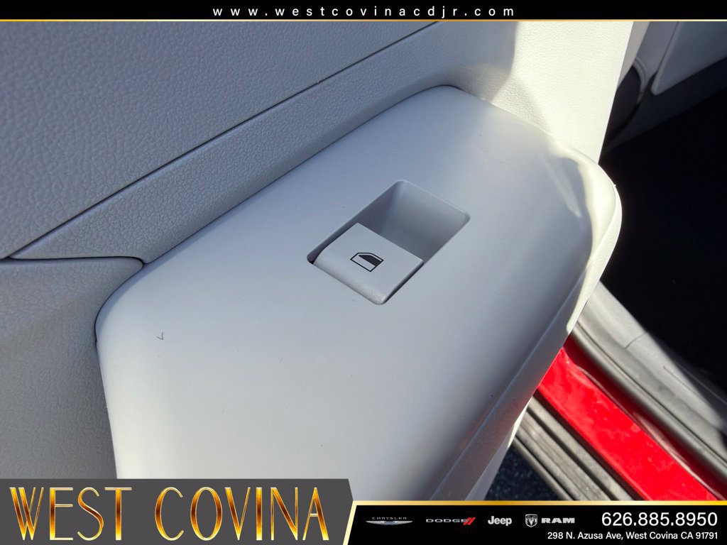 Used 2024 Hyundai Kona SEL AWD/4WD image 37
