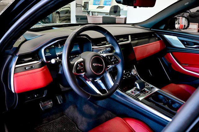 Used 2024 Jaguar XF R-Dynamic SE image 14