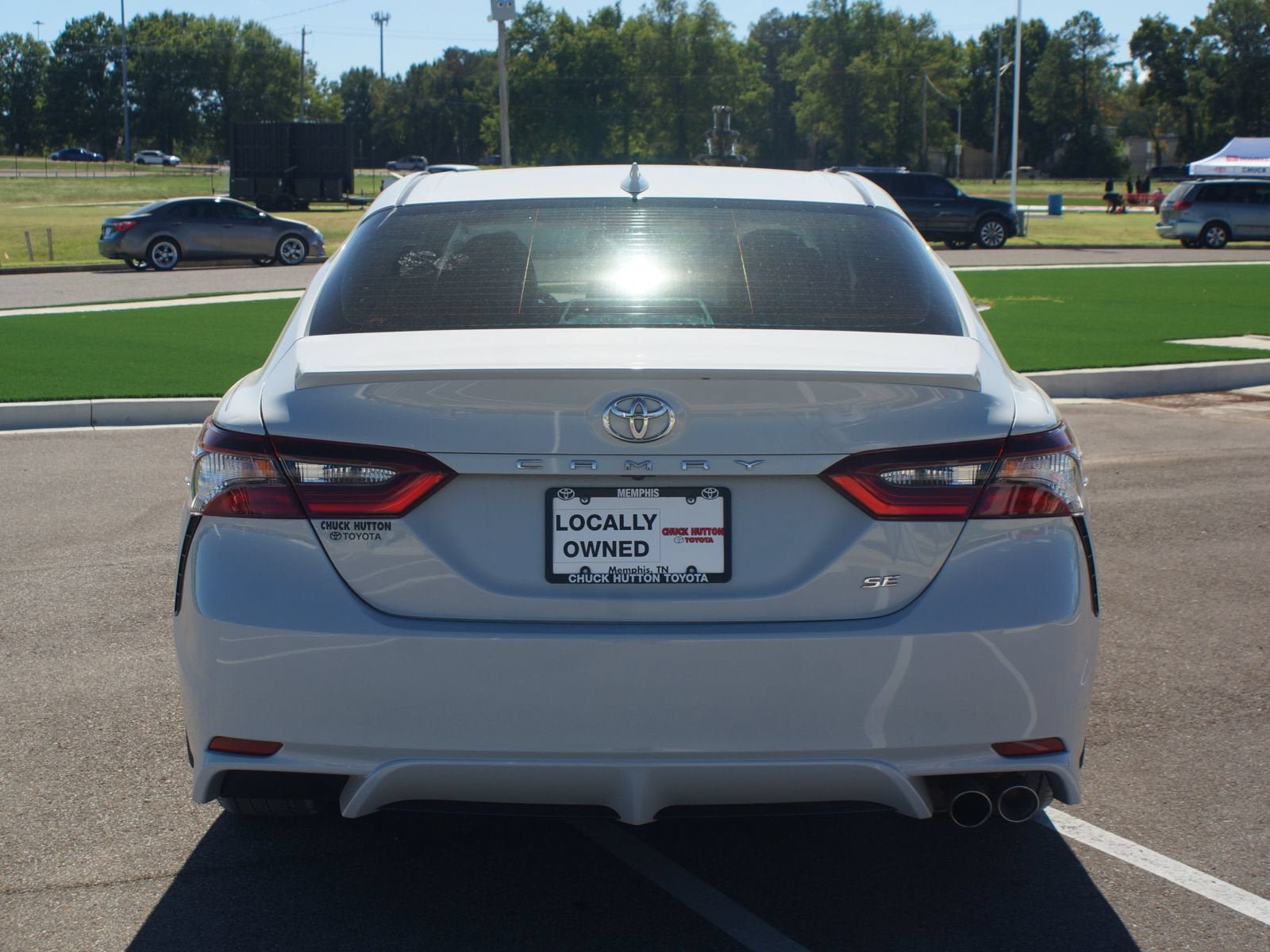 Used 2024 Toyota Camry SE w/ Cold Weather Package FWD image 3