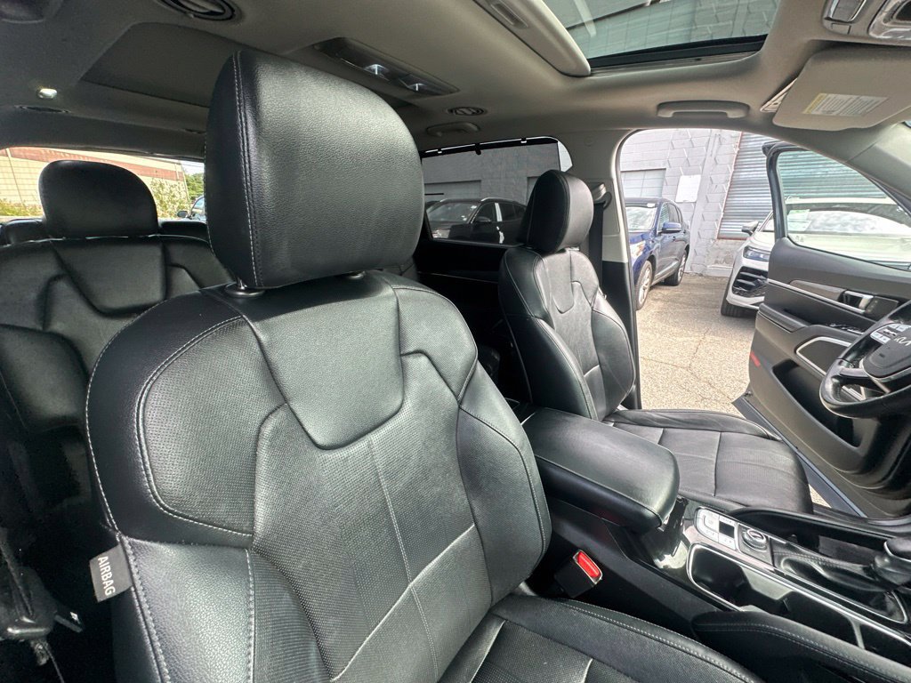 Used 2022 Kia Telluride SX w/ Nightfall Edition Package AWD/4WD image 37