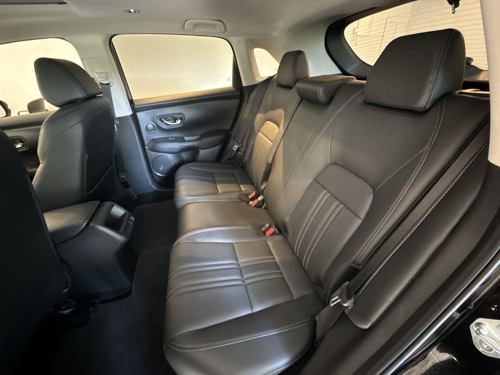 Used 2024 Honda HR-V EX-L image 25