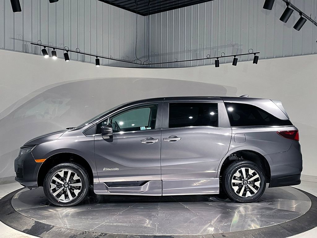 Used 2026 Honda Odyssey EX-L image 11