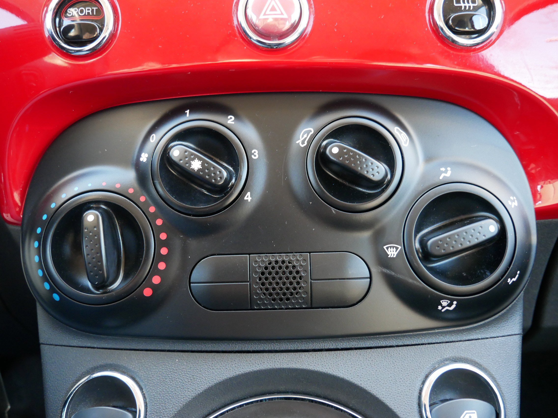 Used 2013 FIAT 500 Pop image 21