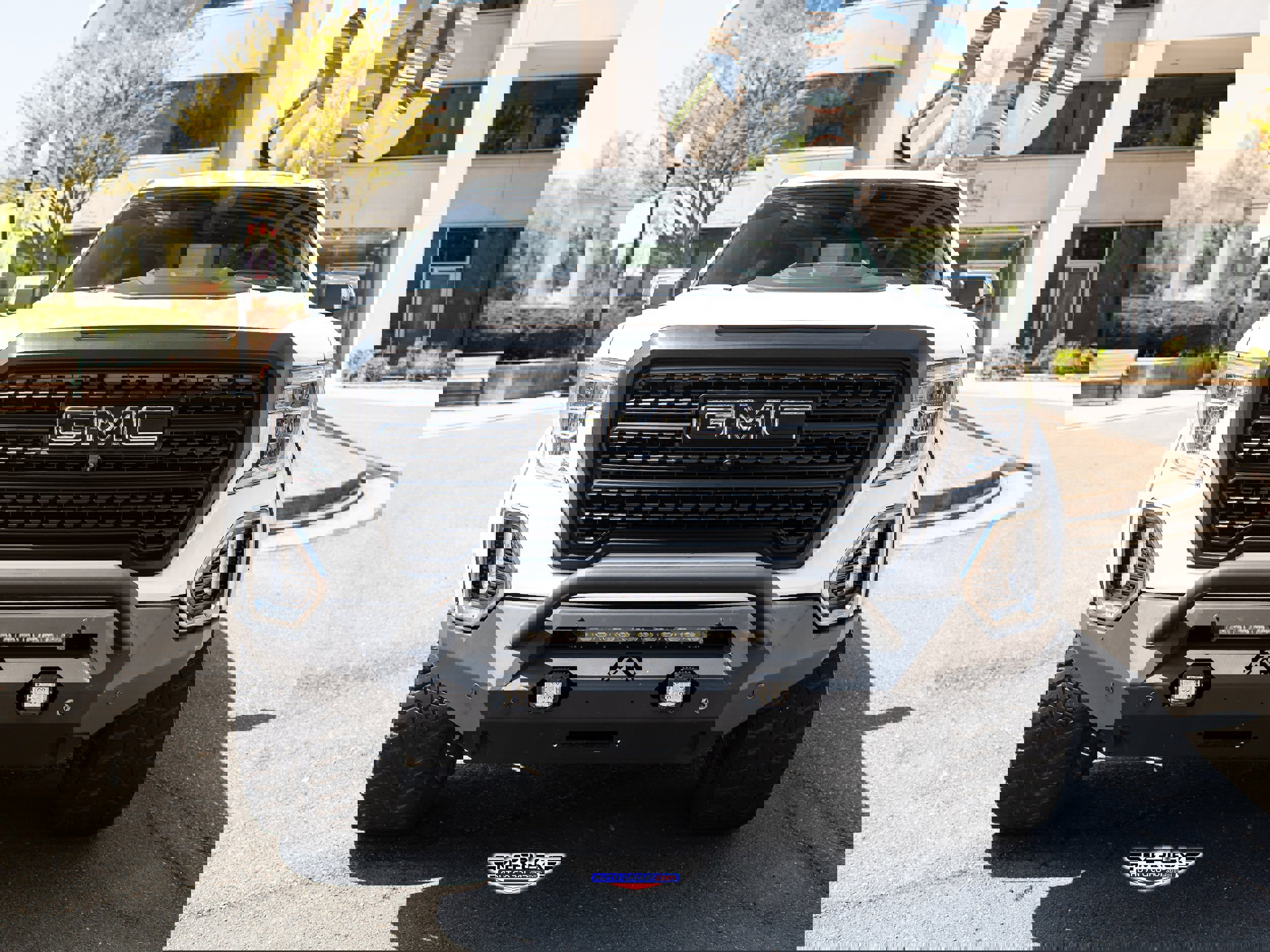 Used 2020 GMC Sierra 1500 AT4 w/ AT4 Premium Package image 2