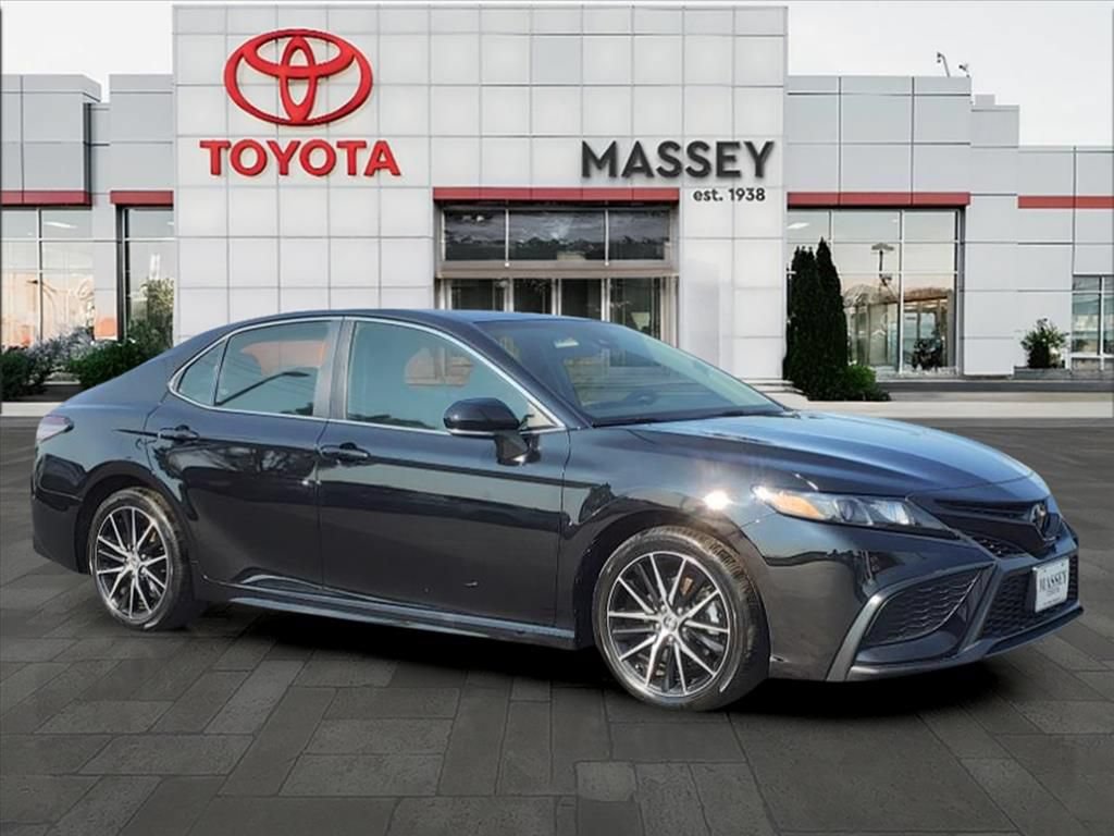 Used 2023 Toyota Camry SE