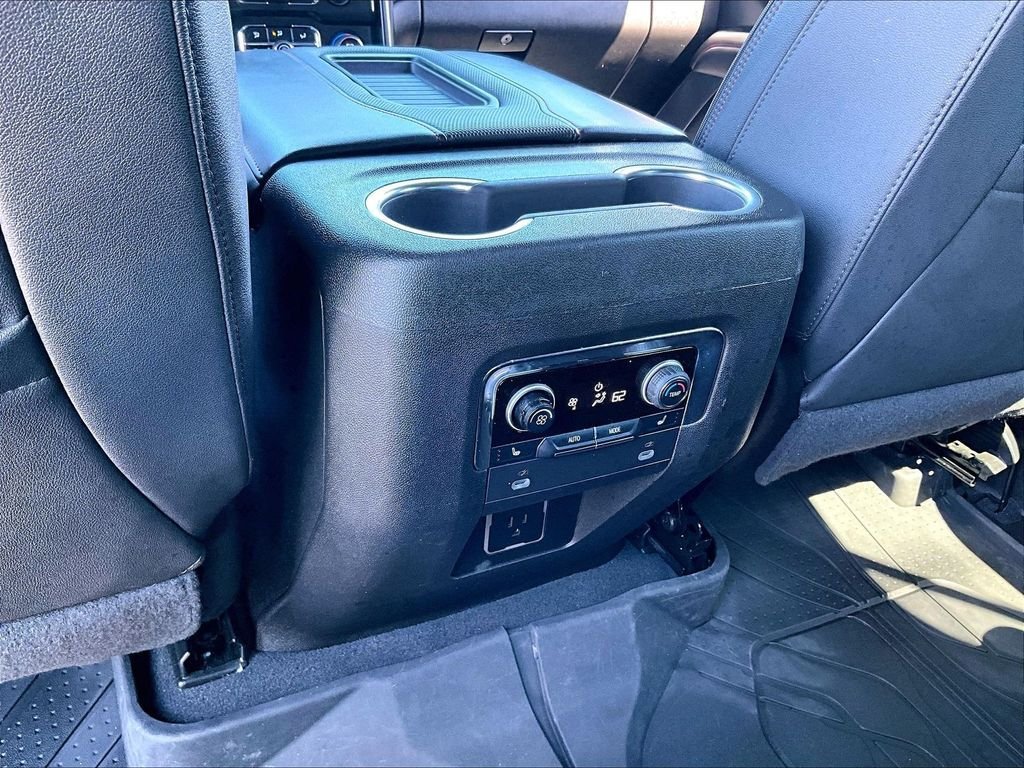 Used 2024 Chevrolet Suburban RST w/ Luxury Package AWD/4WD image 29