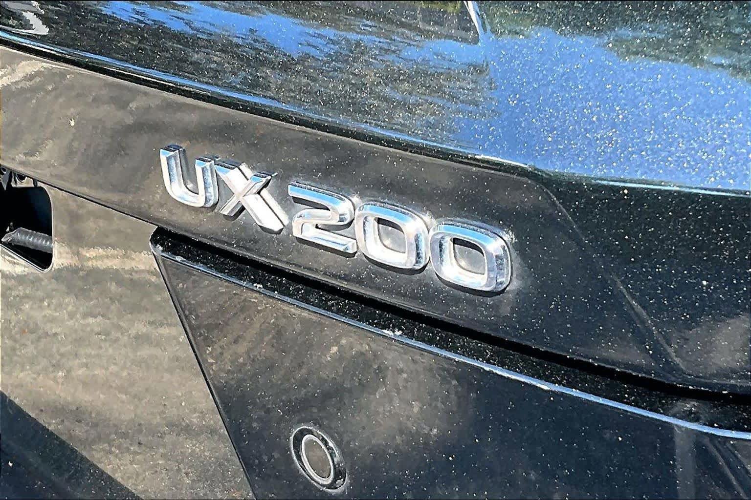 Used 2021 Lexus UX 200 w/ Premium Package FWD image 10