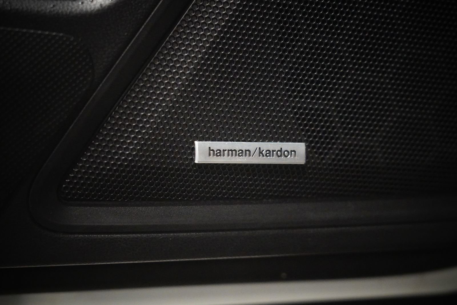 Used 2021 Subaru Outback Touring XT image 30