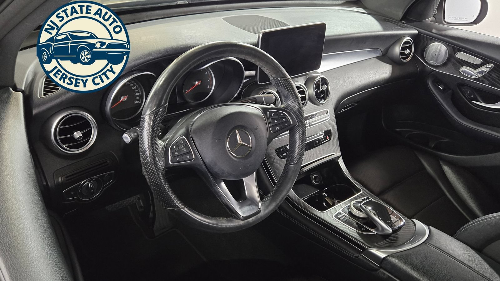Used 2018 Mercedes-Benz GLC 300 4MATIC image 11