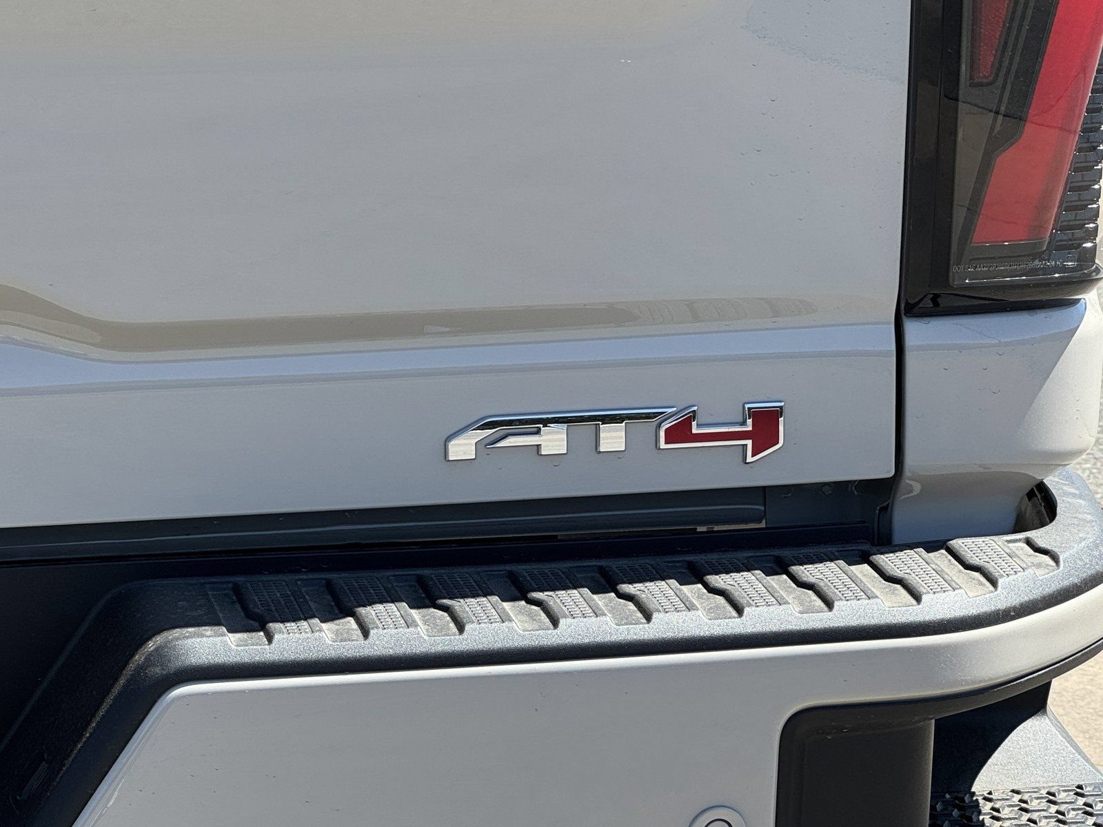 New 2026 GMC Sierra 2500 AT4 w/ AT4 Premium Plus Package AWD/4WD image 25