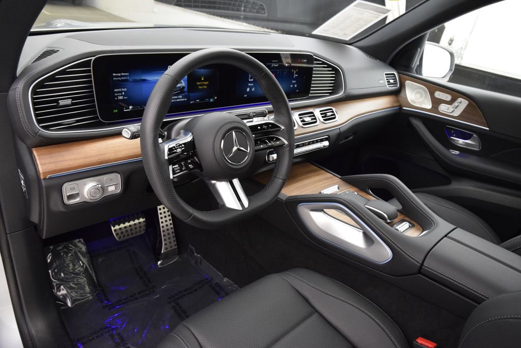Used 2025 Mercedes-Benz GLS 450 4MATIC image 22
