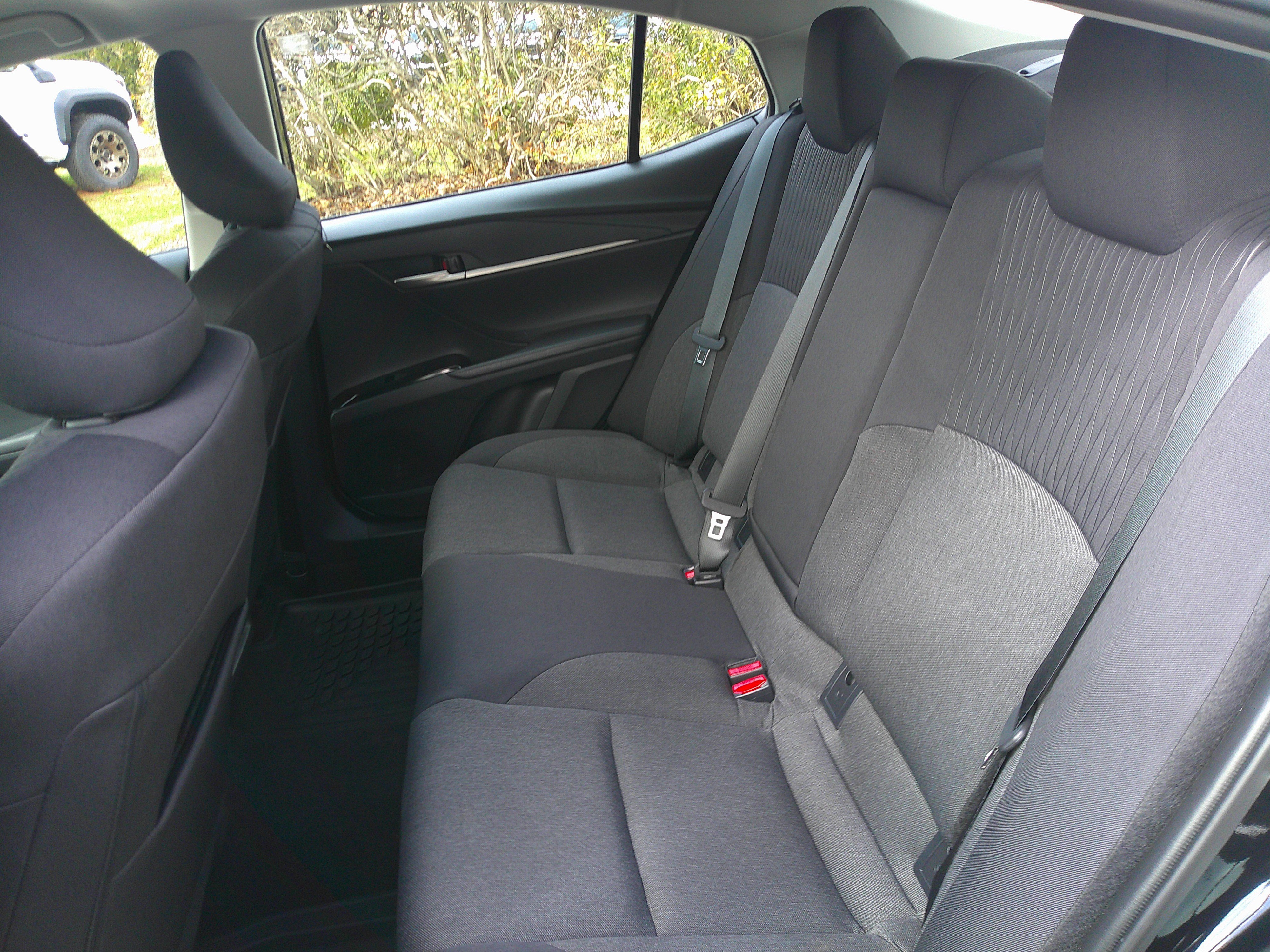 Used 2025 Toyota Camry LE image 29