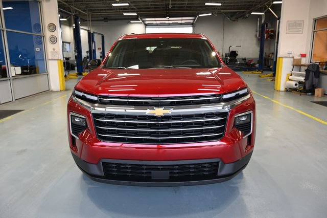 Used 2026 Chevrolet Traverse LT w/ LPO, Floor Liner Package FWD image 2