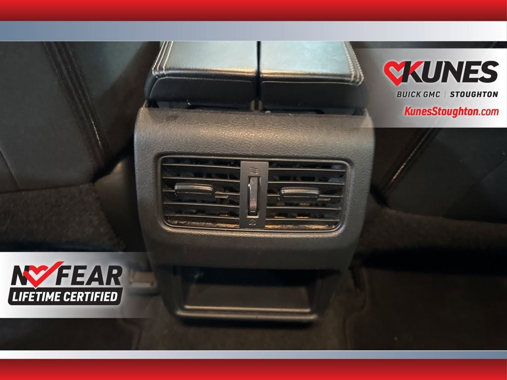 Used 2023 Nissan Rogue S image 35