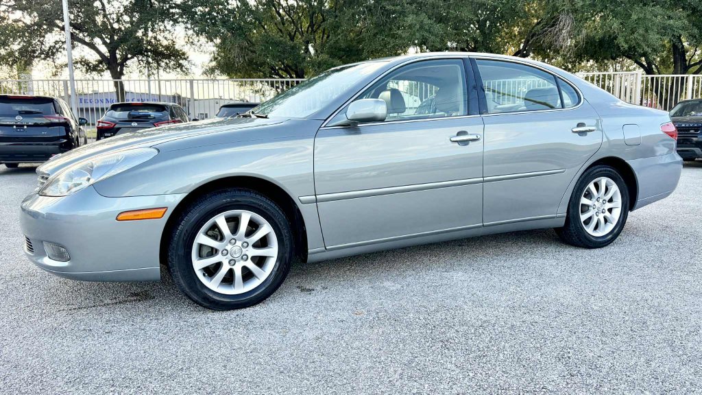 Used 2002 Lexus ES 330 Sedan