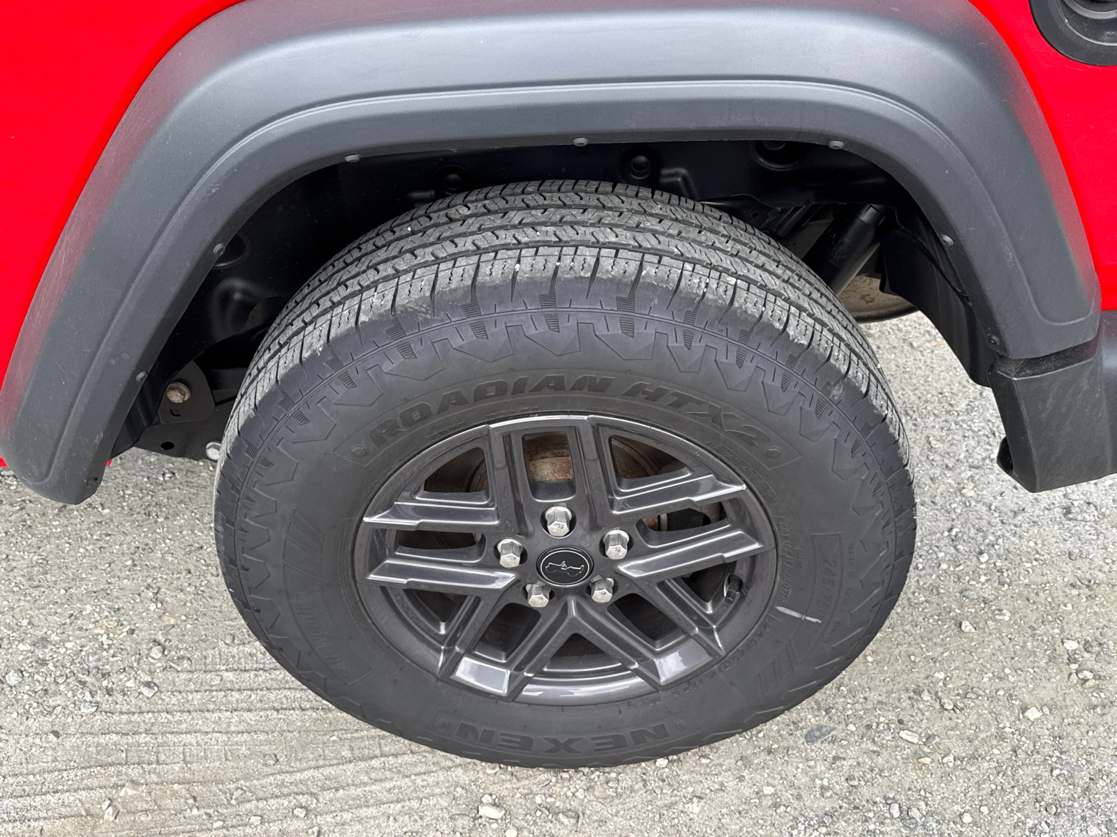 Used 2025 Jeep Wrangler Sport AWD/4WD image 19
