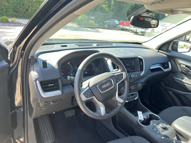 Used 2023 GMC Terrain SLE w/ Driver Convenience Package FWD image 10