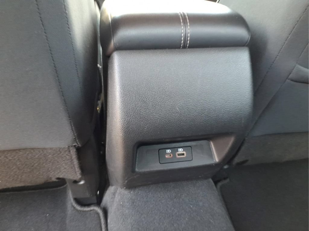 Used 2024 Nissan Altima 2.5 SV FWD image 7