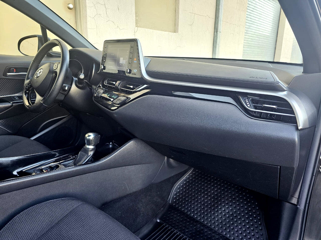 Used 2019 Toyota C-HR Limited image 25