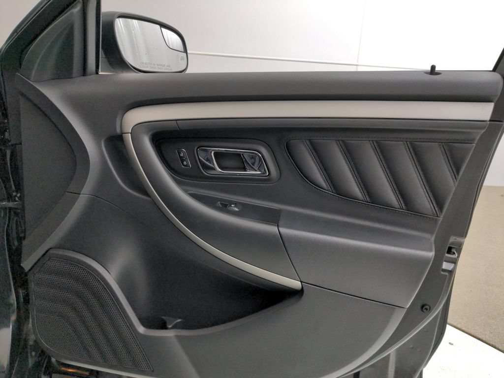 Used 2013 Ford Taurus SEL FWD image 27