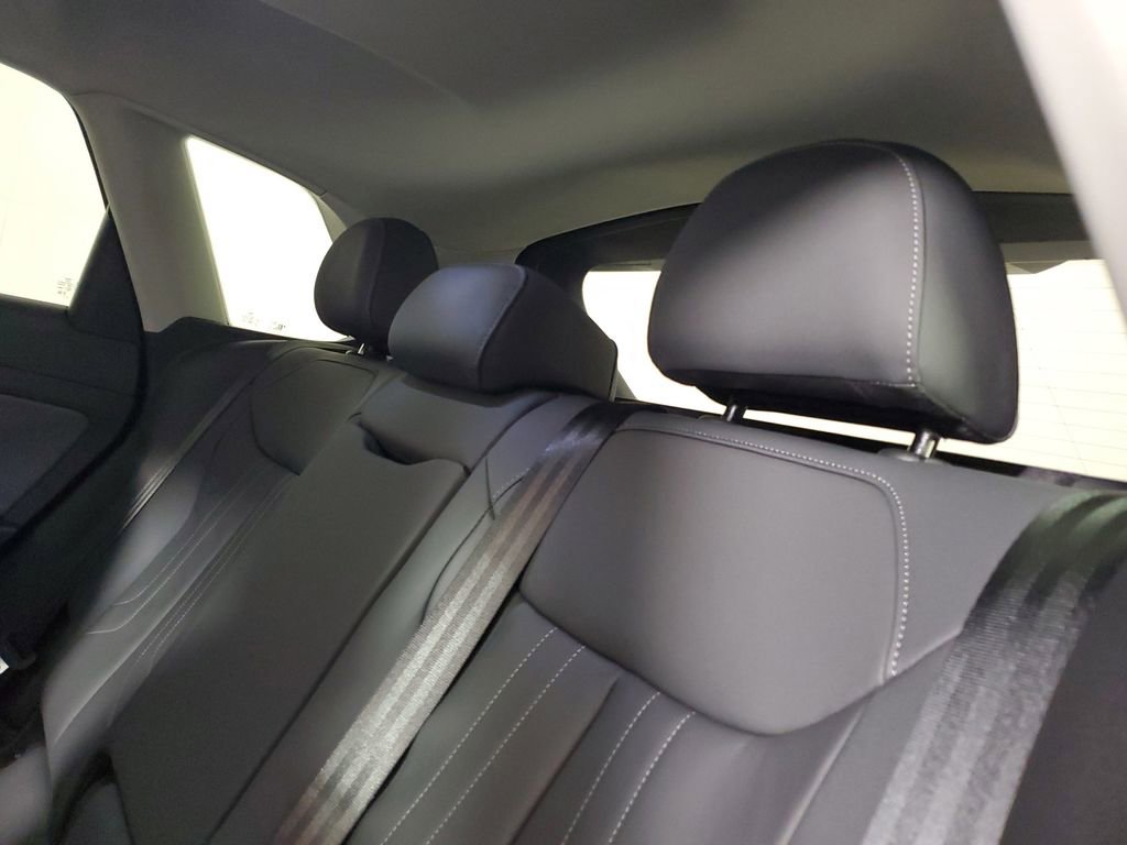 New 2026 Audi Q3 quattro 2.0T image 13