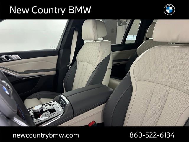 New 2026 BMW X7 M60i image 25