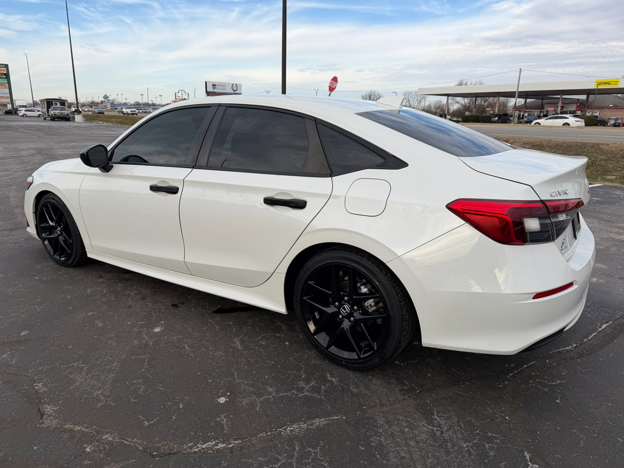 Used 2023 Honda Civic Sport image 6