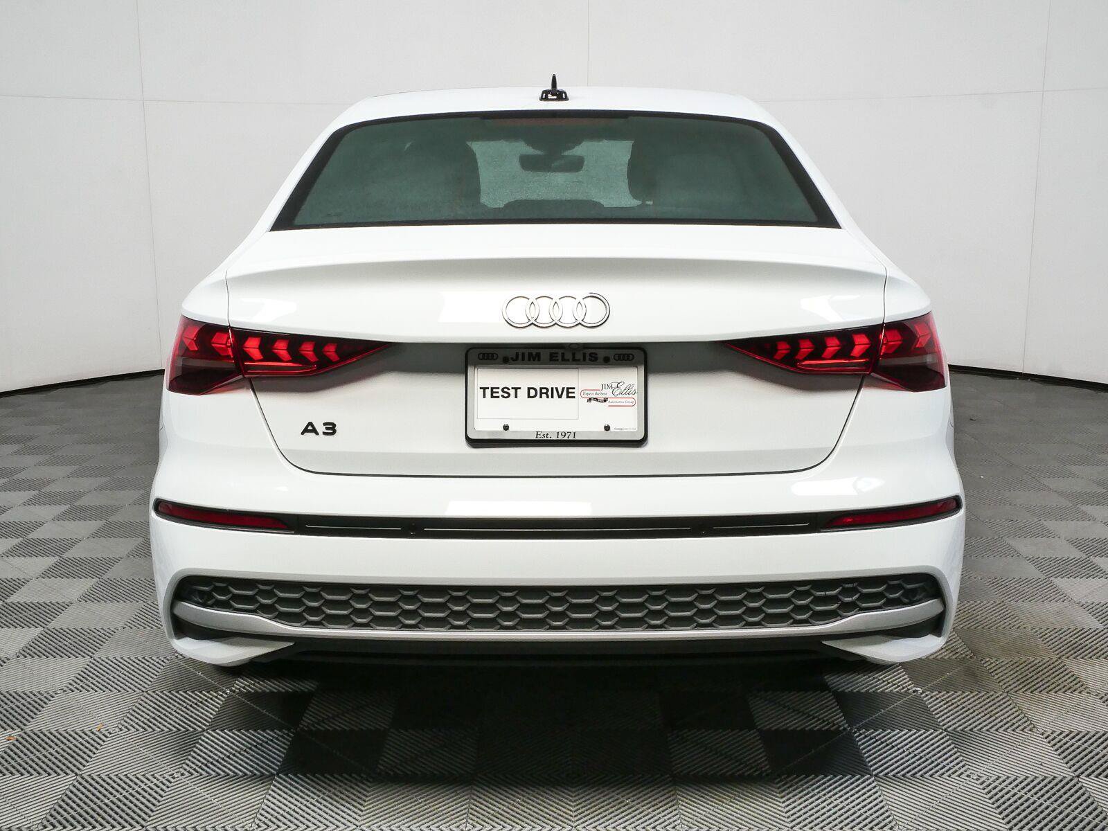 Used 2025 Audi A3 2.0T Premium w/ Convenience Package AWD/4WD image 30
