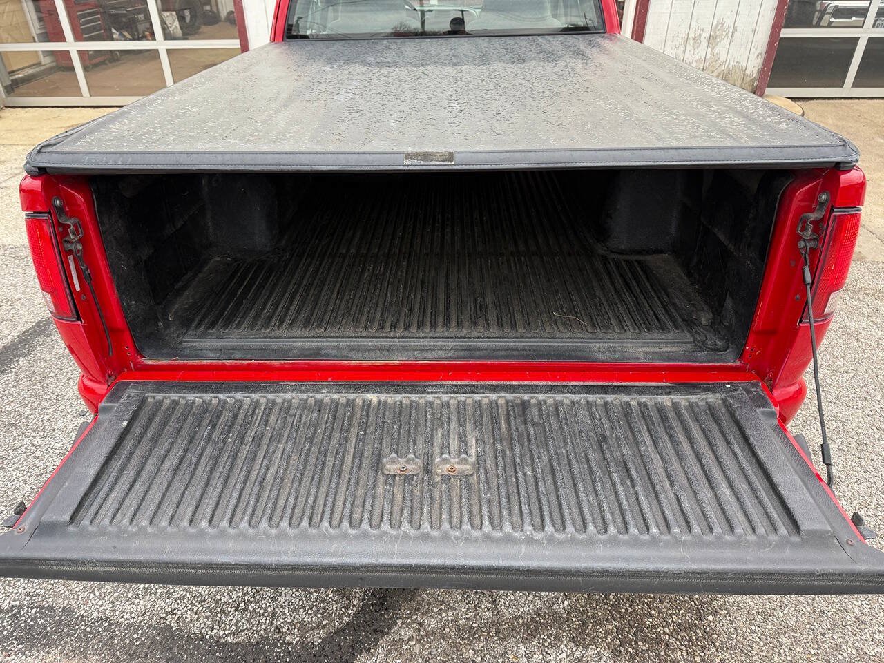 Used 2000 GMC Sonoma SLS w/ SLS Super Spec Pkg 2 RWD image 16