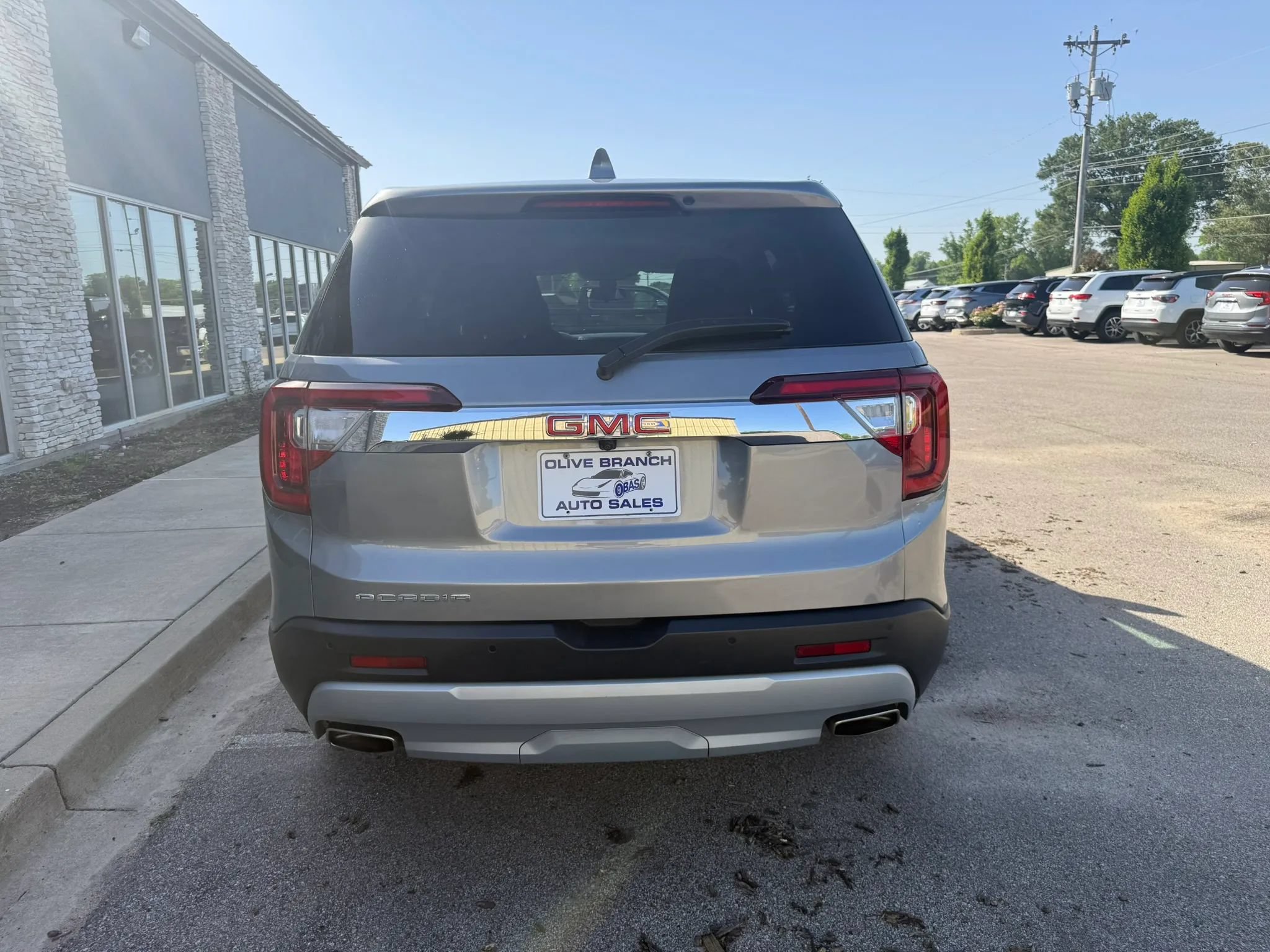 Used 2023 GMC Acadia SLE FWD image 6