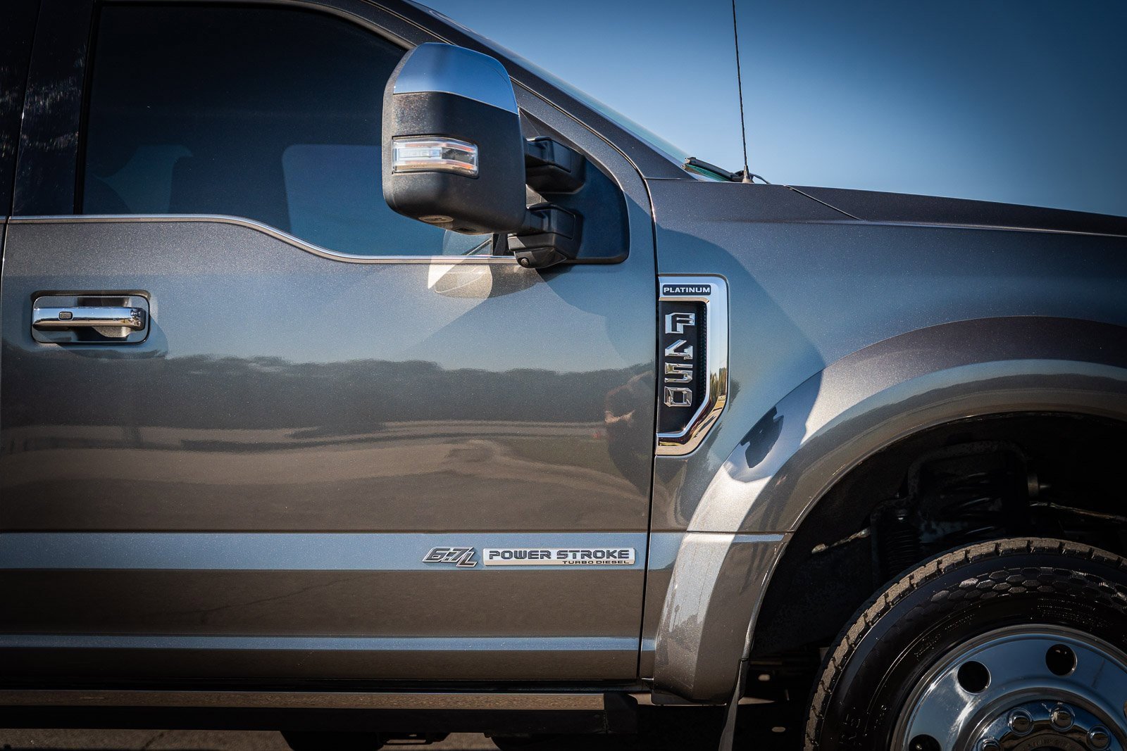 Certified 2019 Ford F450 Platinum w/ Platinum Ultimate Package image 10