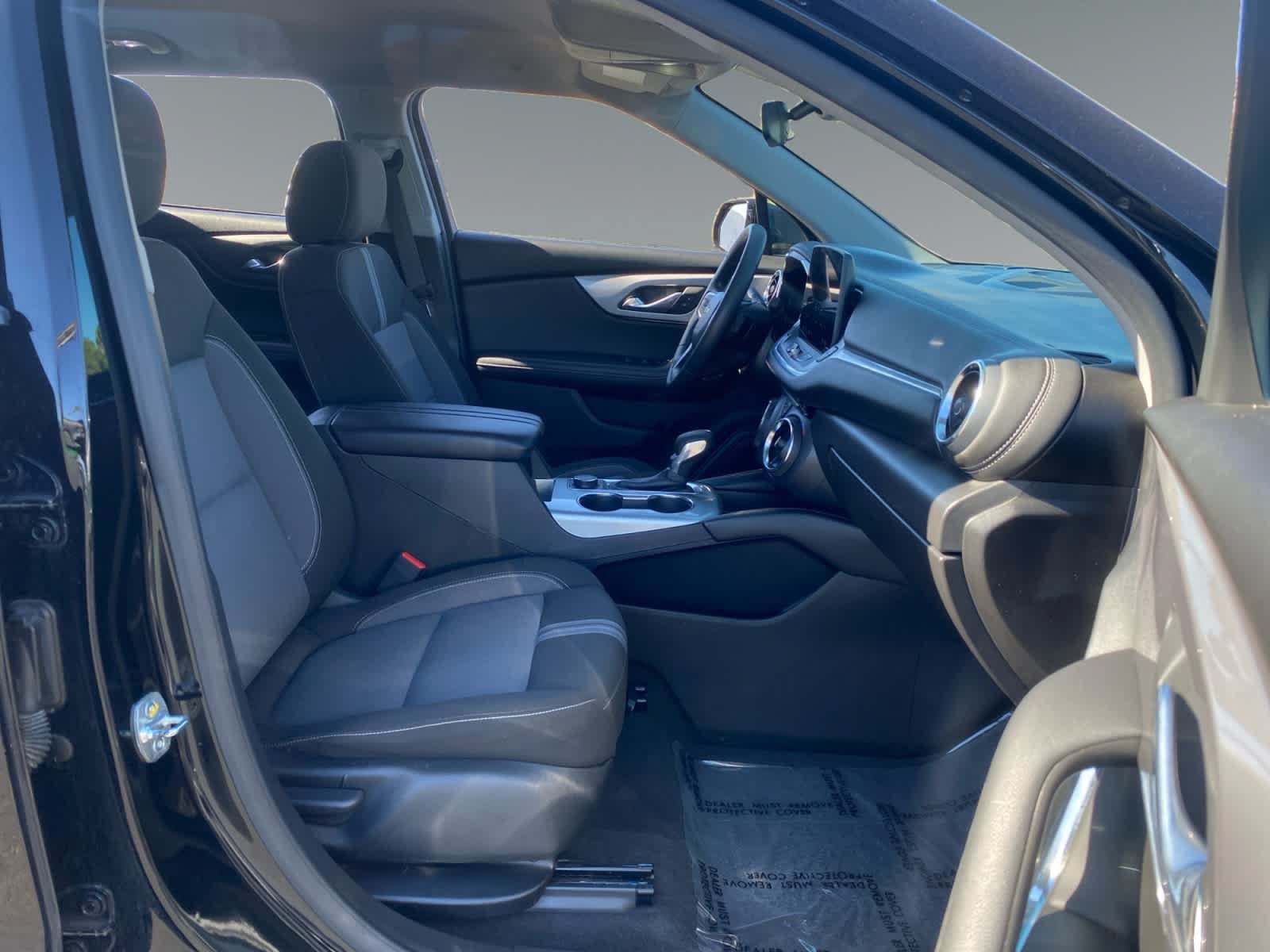 Used 2025 Chevrolet Blazer LT FWD image 15