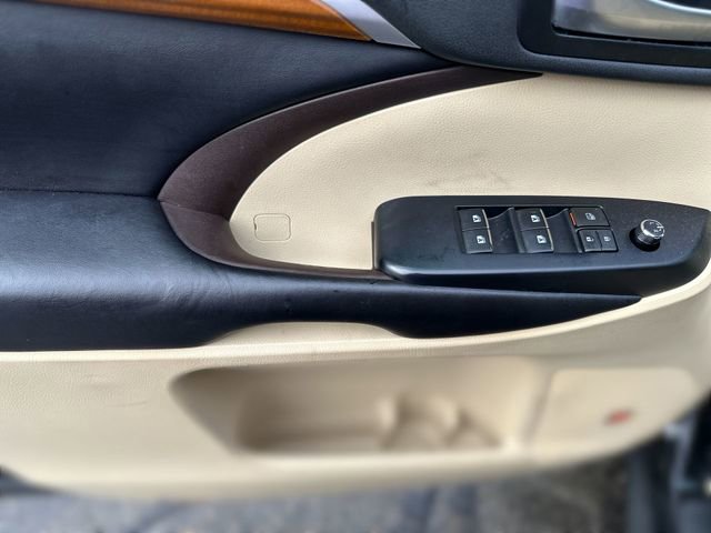 Used 2019 Toyota Highlander Limited image 14