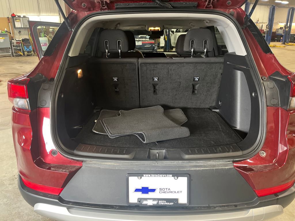 Used 2025 Chevrolet TrailBlazer LT FWD image 23
