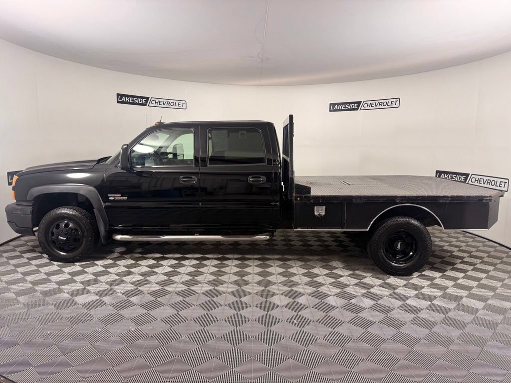 Used 2005 Chevrolet Silverado 3500 LT w/ Heavy-Duty Power Package AWD/4WD image 3