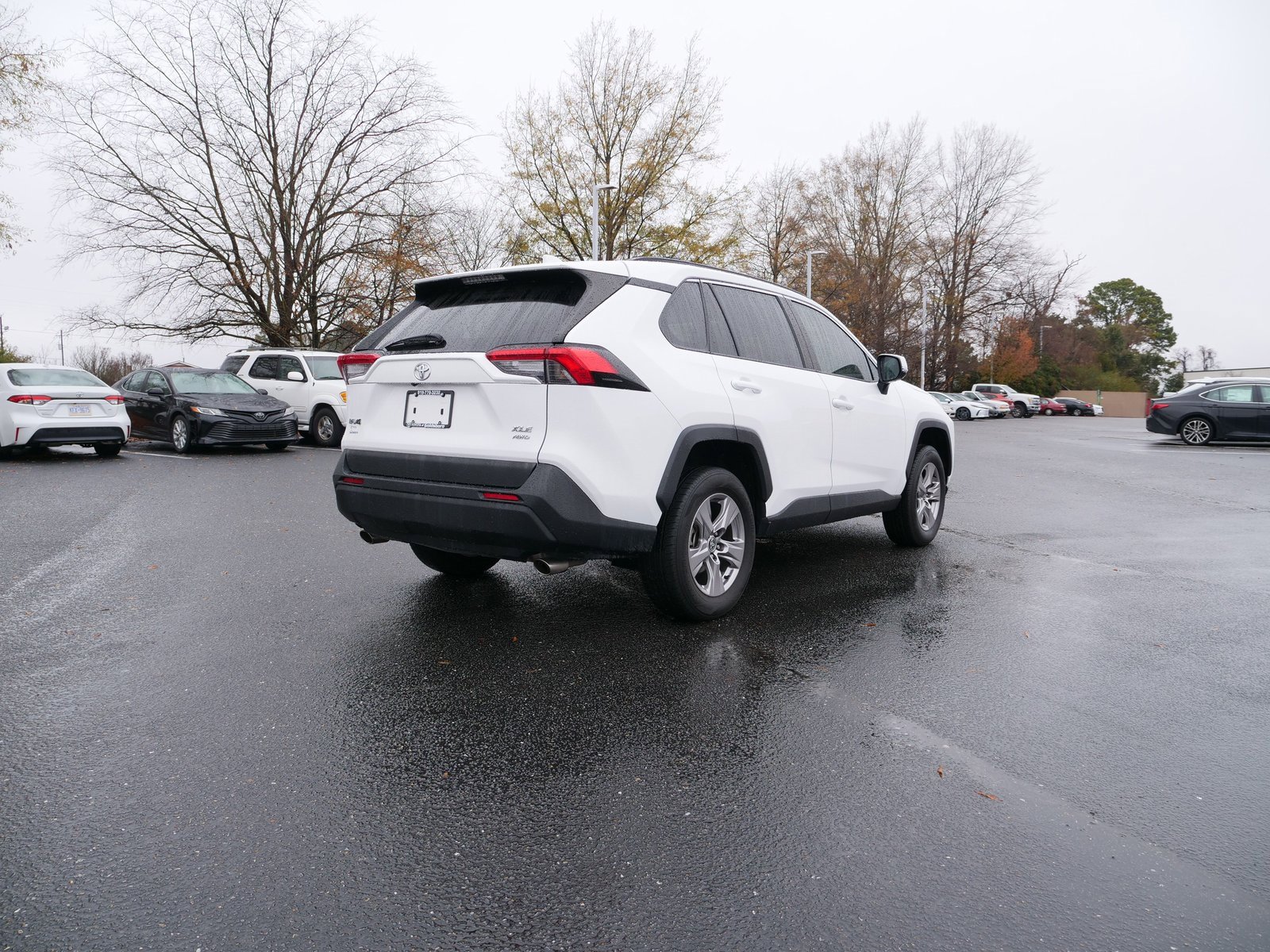 Used 2023 Toyota RAV4 XLE image 3