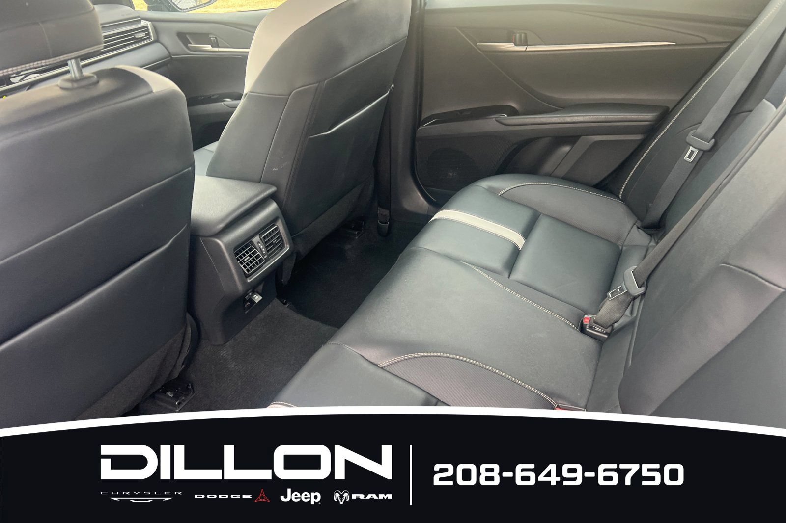 Used 2025 Toyota Camry SE FWD image 15