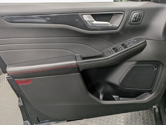 Used 2023 Ford Escape ST-Line Select w/ Tech Pack #2 image 8