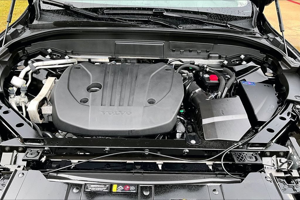 Certified 2026 Volvo XC60 B5 Plus AWD/4WD image 13