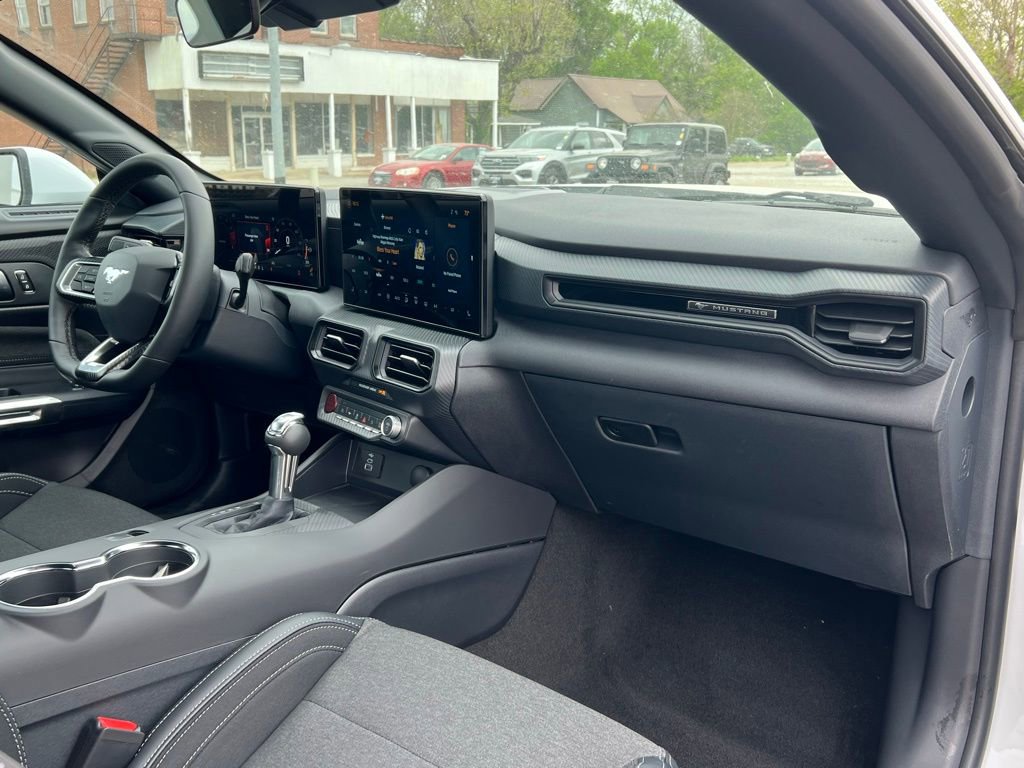 New 2025 Ford Mustang Coupe image 19