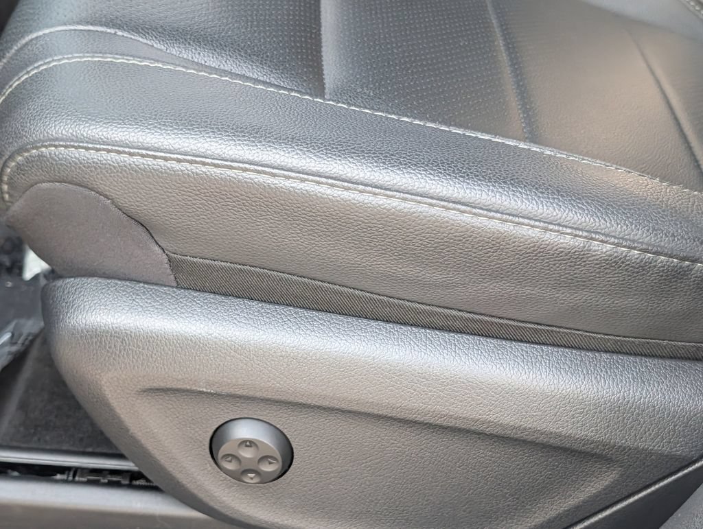 Used 2024 Mercedes-Benz GLE 350 4MATIC image 27