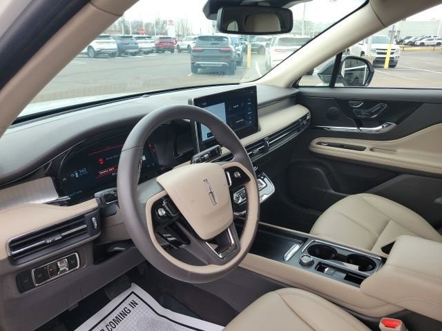 Certified 2024 Lincoln Corsair AWD image 18