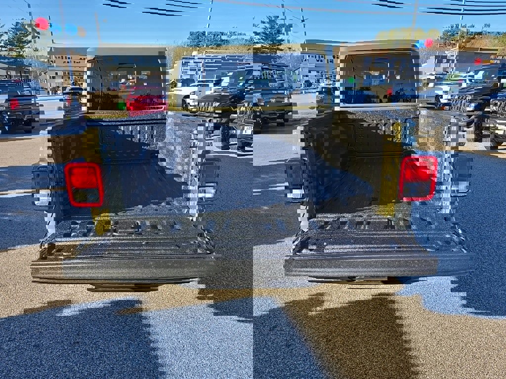 New 2026 Jeep Gladiator Sport image 14