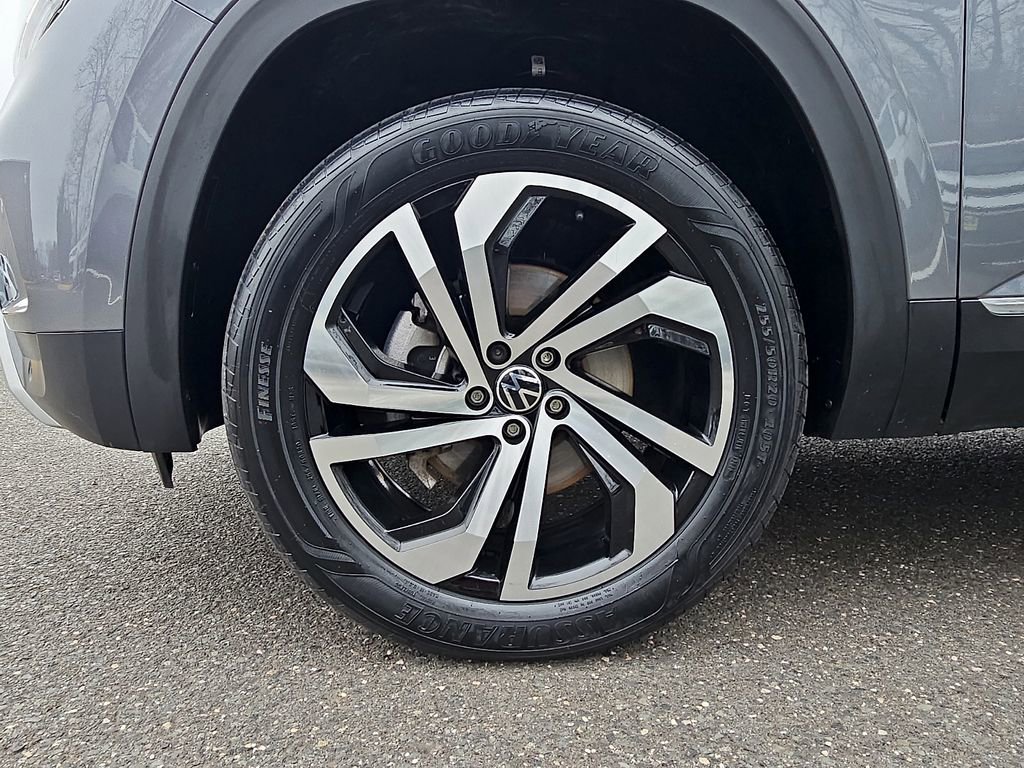 Certified 2022 Volkswagen Atlas SEL image 8