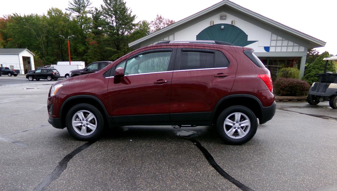 Used 2016 Chevrolet Trax LT w/ LT Convenience Package image 2