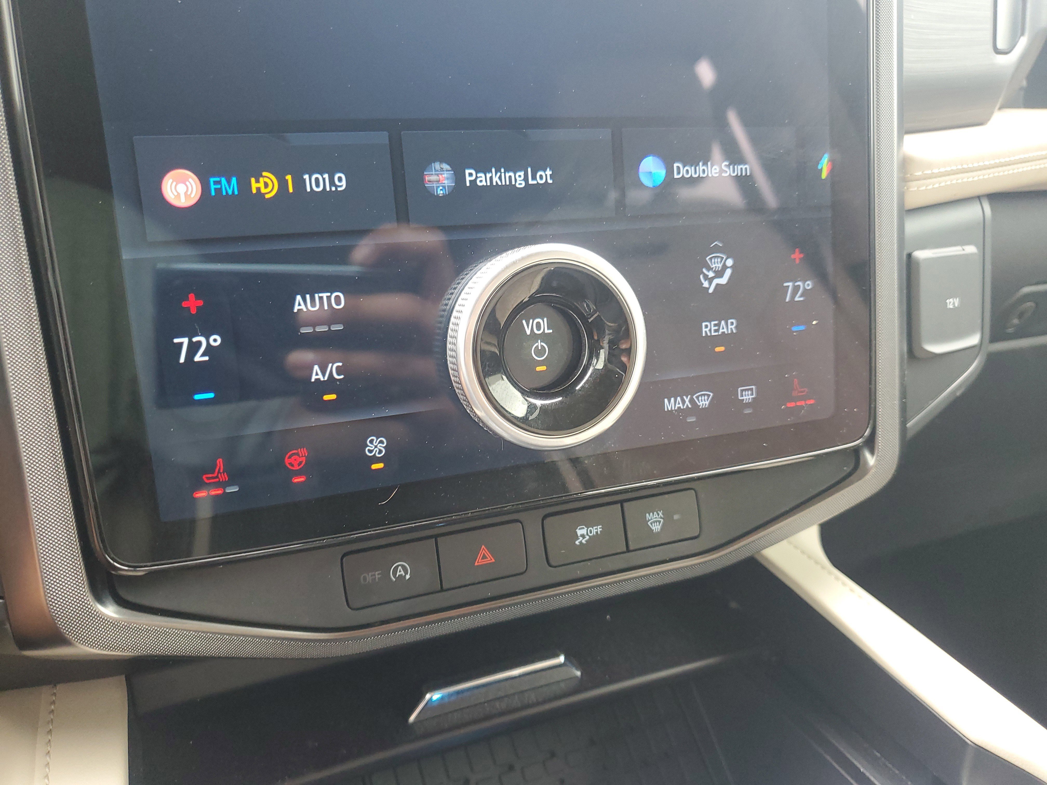 Used 2023 Ford Expedition Platinum image 22