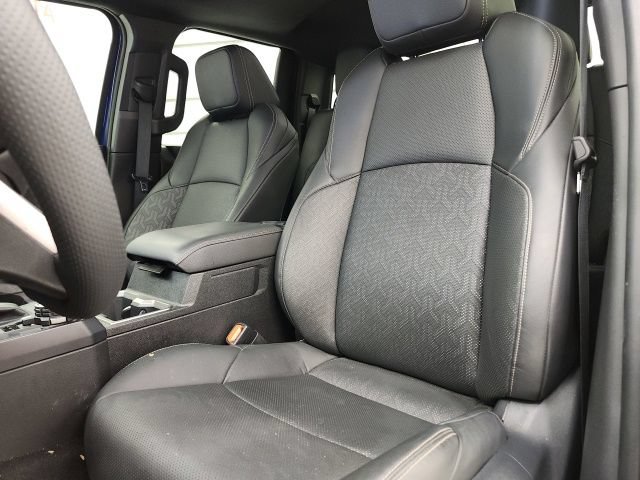 Used 2025 Toyota Tacoma Limited AWD/4WD image 14