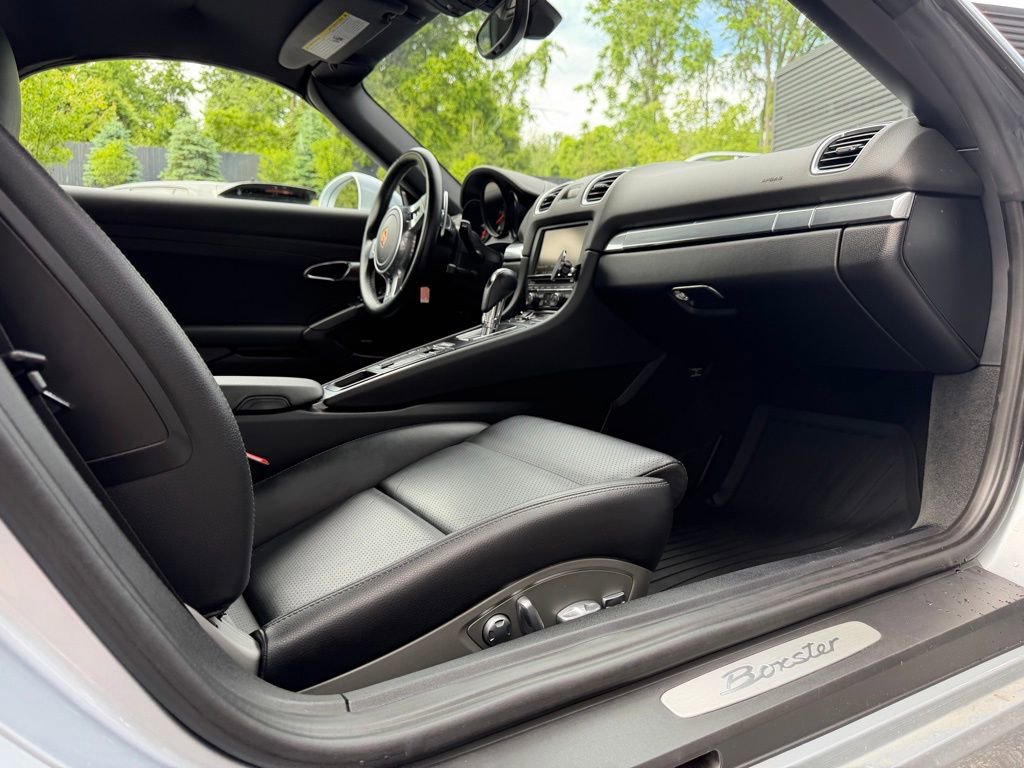 Certified 2015 Porsche Boxster RWD image 21
