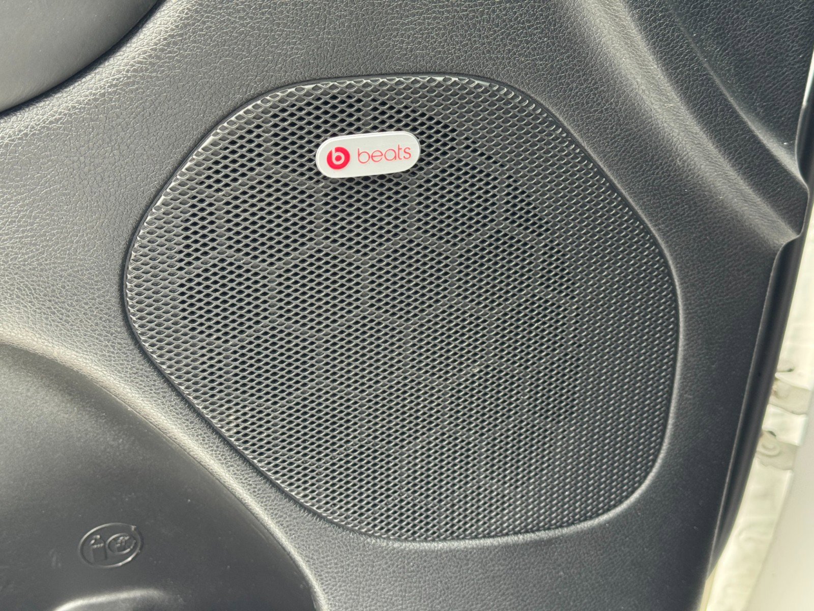 Used 2016 Dodge Durango R/T w/ Blacktop Package image 18